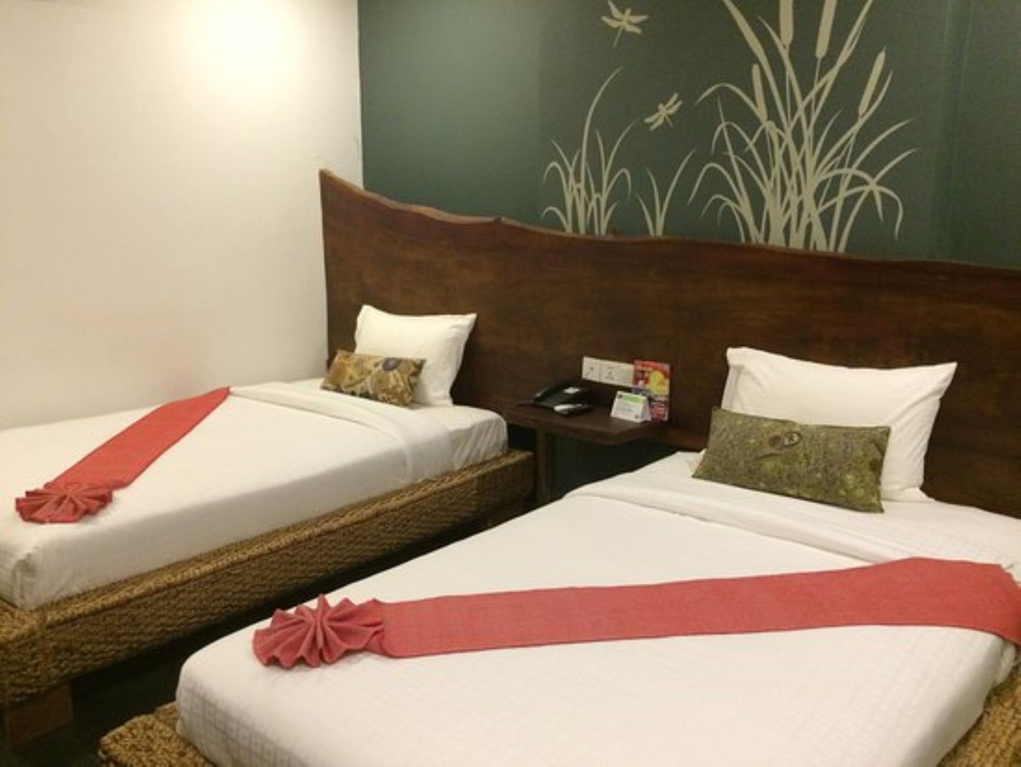 Monsoon Bassac Hotel Phnom Penh Exterior foto
